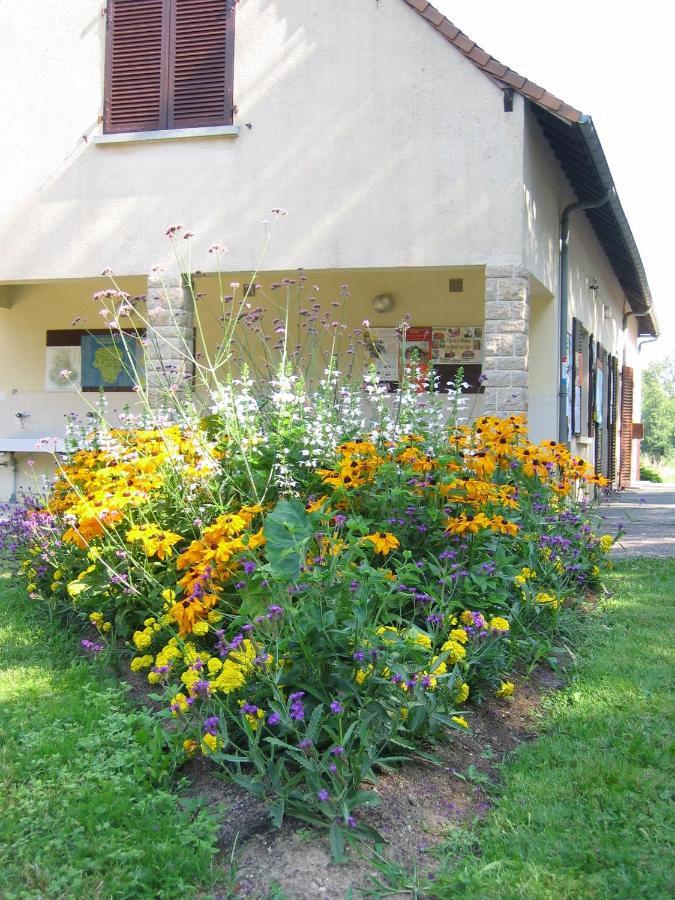 Camping Municipal De La Lande Nexon Exterior photo